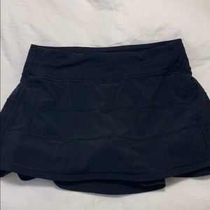 Black lulu lemon tennis skirt